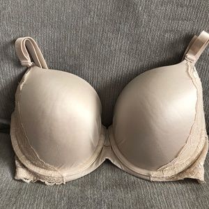 Victoria’s Secret Fabulous Demi Bra